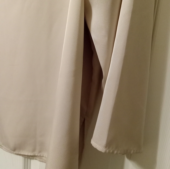 H&M TOP BLOUSE SIZE XL PULL OVER 3/4 SLEEVE RUFFLE NECKLINE - Picture 3 of 7